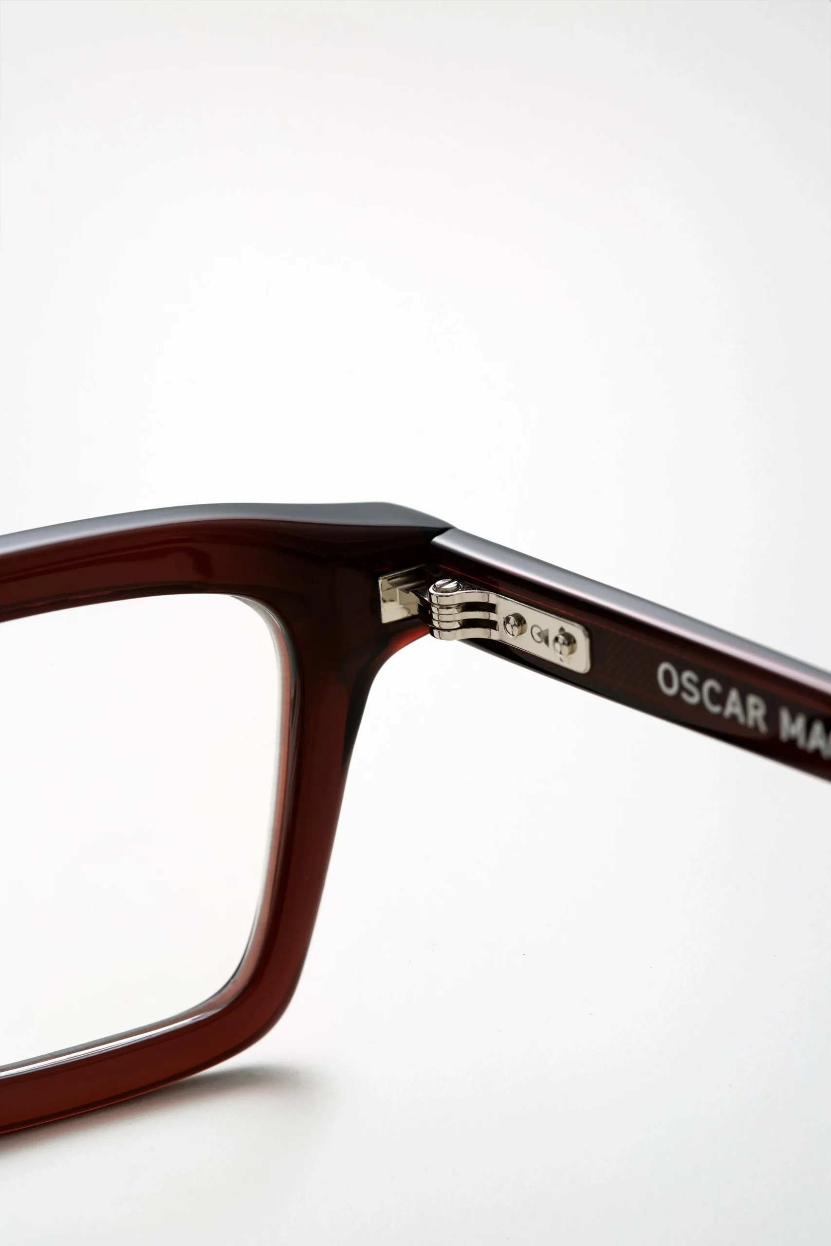 OSCAR MAGNUSO Jali Toga Red - obrazek 3